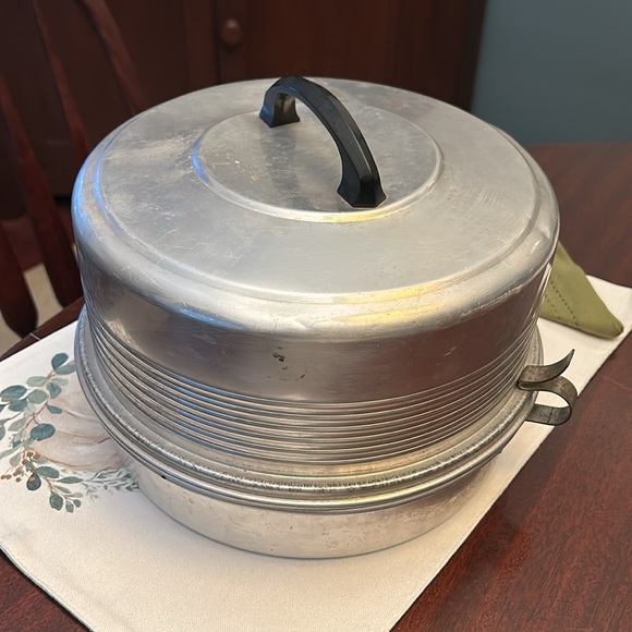 Vintage Regal Ware Cake & Pie Carrier - Picture 2 of 10